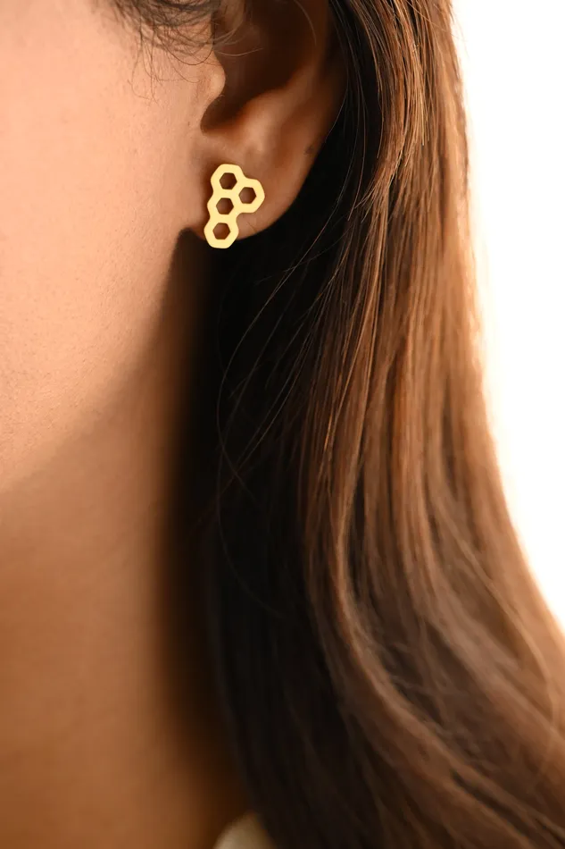 Jewelvers 18K GoldFilled Dainty Honeycomb Stud Earrings Earrings Jewelvers 18K GoldFilled Dainty Honeycomb Stud Earrings Earrings