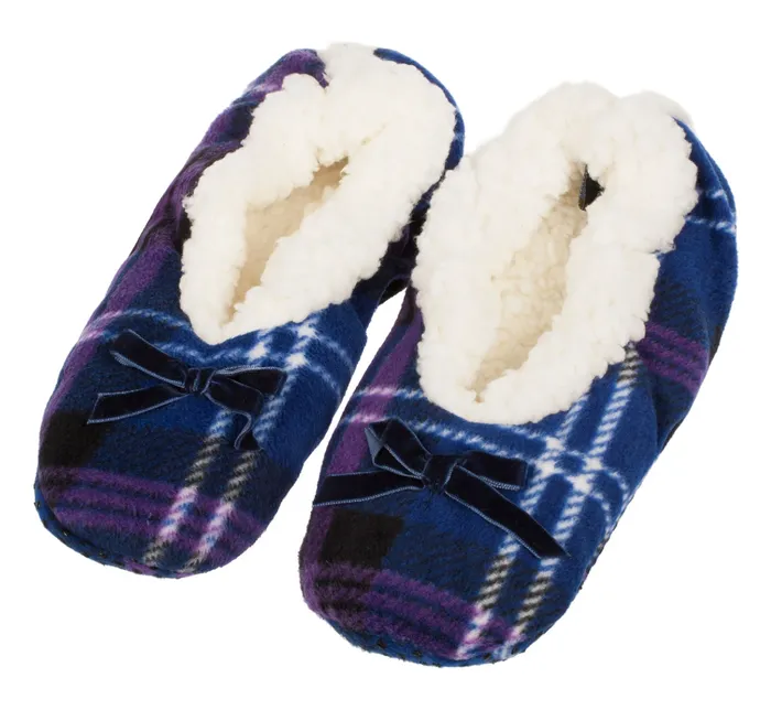 Ladies Tartan Fleece Slippers Gold Brothers Earrings