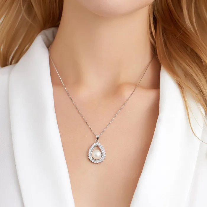 Necklaces Elegant Freshwater Pearl Necklace WN00026 Pearly Lustre