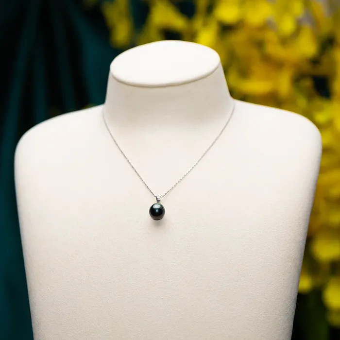 Necklaces Pearly Lustre 18K Solid Gold Saltwater Tahitian Pearl Necklace KN00017