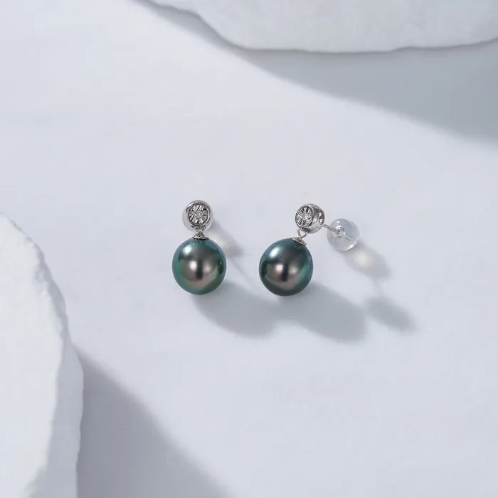 Pearly Lustre 18K Solid Gold Diamond Tahitian Pearl Earrings KE00093 Earrings