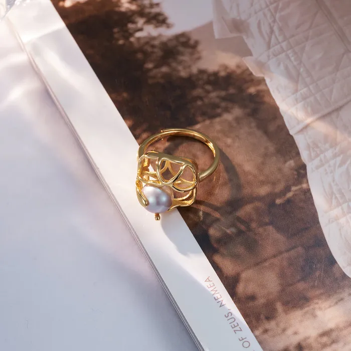 Pearly Lustre Freshwater Pearl Ring WR00233 Vista Rings