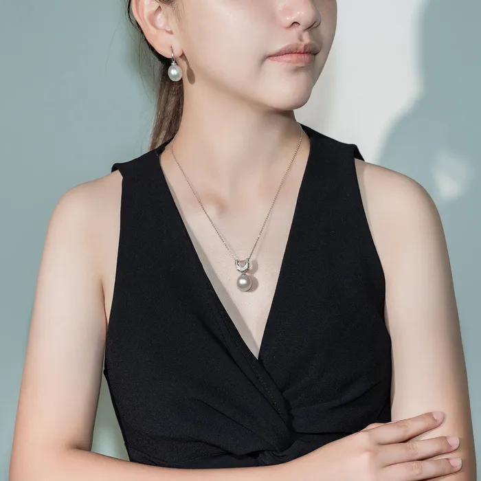 Pearly Lustre Necklaces 18K Solid Gold Diamond Australian White South Sea Pearl Necklace KN00133