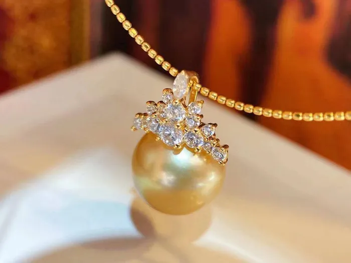 Pearly Lustre Necklaces 18K Solid Gold South Sea Golden Pearl Necklace KN00005