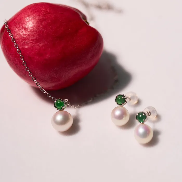 Pearly Lustre Necklaces 18K Solid Gold Top Grade Freshwater Pearl Necklace KN00261