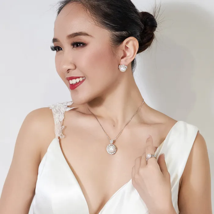 Pearly Lustre Necklaces Elegant Edison Pearl Necklace WN00372