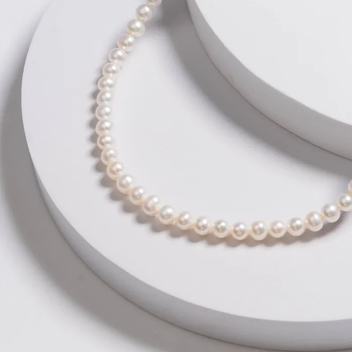 Pearly Lustre Necklaces Top Lustre White Freshwater Pearl Necklace WN00192