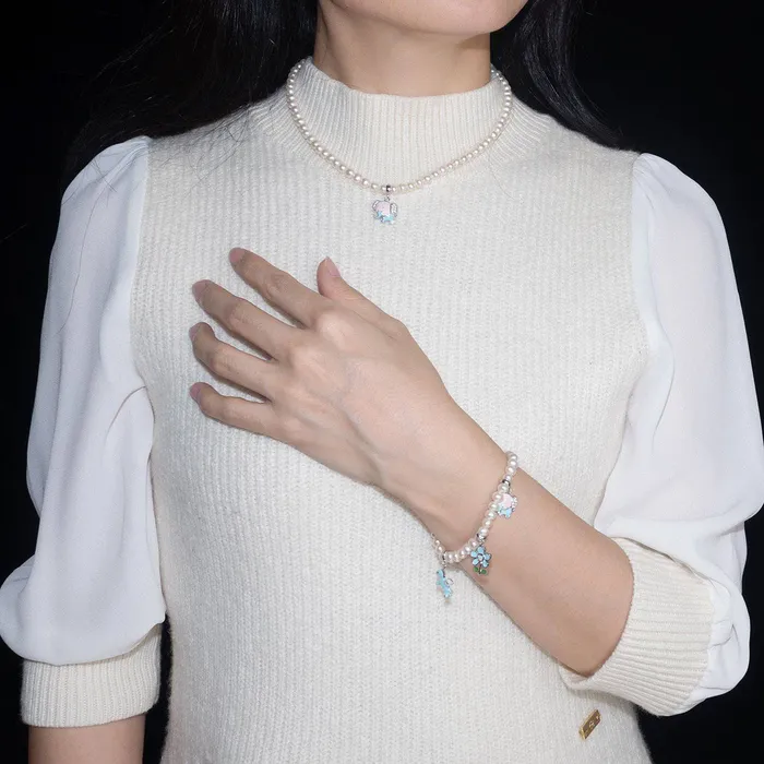 Pearly Lustre Necklaces Wonderland Freshwater Pearl Necklace WN00161