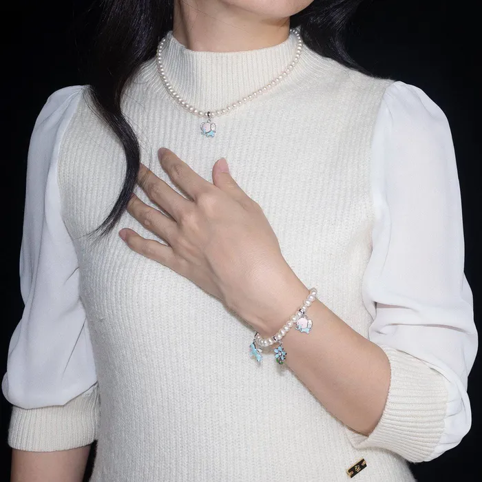 Pearly Lustre Necklaces Wonderland Freshwater Pearl Necklace WN00161