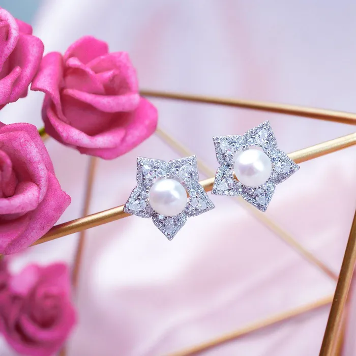Pearly Lustre Ocean Star Freshwater Pearl Earrings WE00086 Earrings