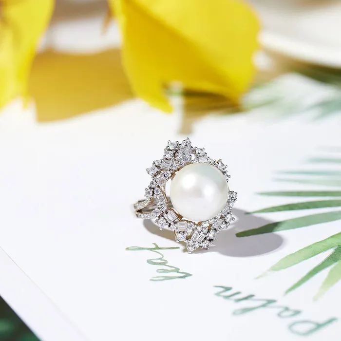 Pearly Lustre Rings Elegant Edison Pearl Ring WR00004