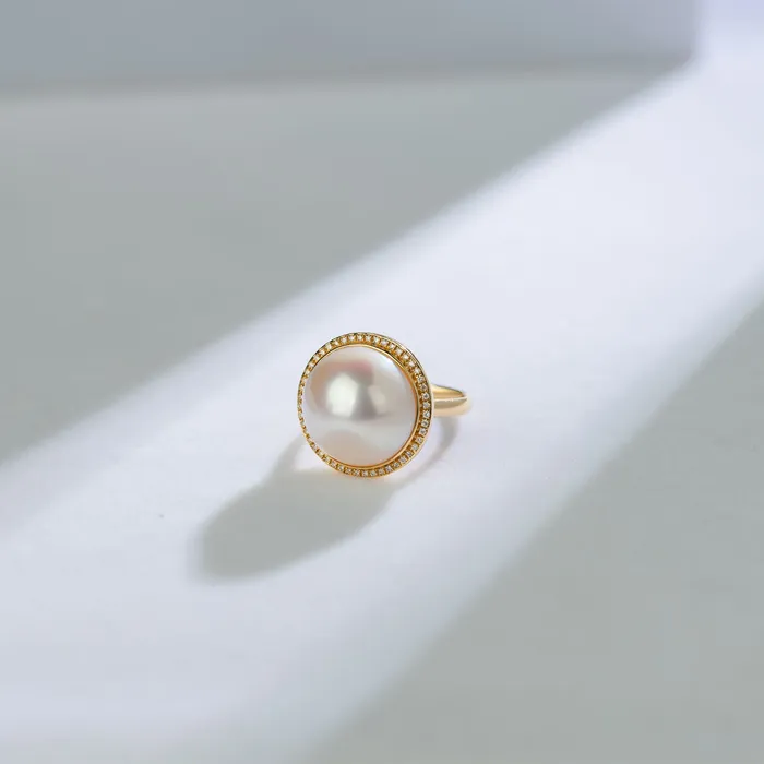 Rings Pearly Lustre 18K Diamond Edison Mabe Pearl Ring KR00057