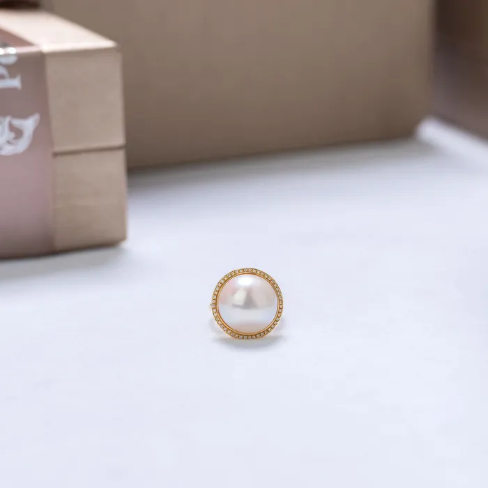 Rings Pearly Lustre 18K Diamond Edison Mabe Pearl Ring KR00057