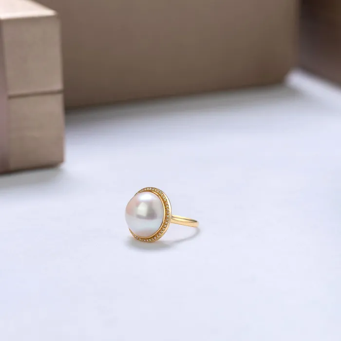 Rings Pearly Lustre 18K Diamond Edison Mabe Pearl Ring KR00057