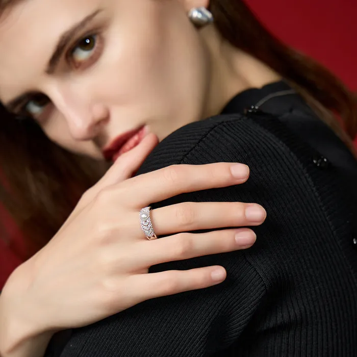 Rings Pearly Lustre 18K South Sea White Pearl Ring KR00064