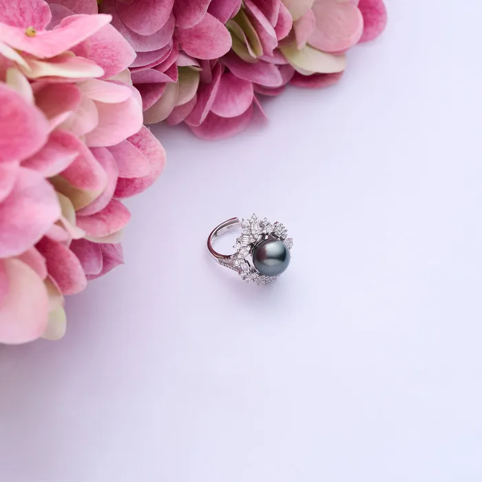 Rings Pearly Lustre Elegant Tahitian Saltwater Pearl Ring WR00116