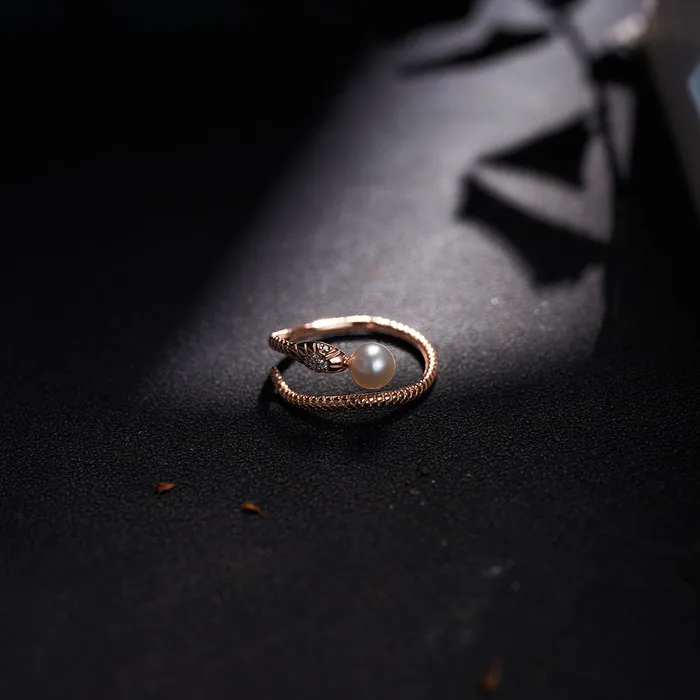Rings Pearly Lustre Freshwater Pearl Ring WR00249 SAFARI