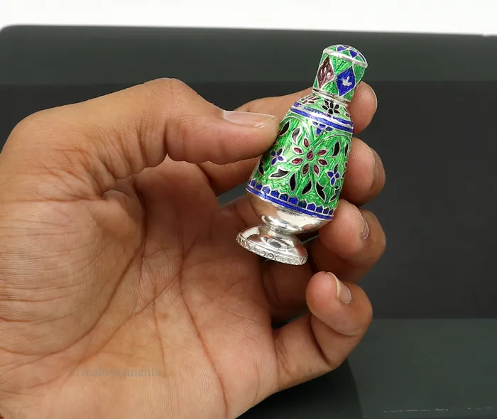 Rings TRIBAL ORNAMENTS Vintage floral design 925 sterling silver Sindoor box Kumkum box trinket box bridal enamel jewelry collection from Rajasthan india stb217