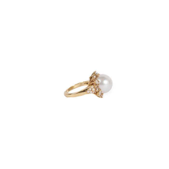 STORE 5a Rings PreOwned Akoya Pearl and Diamond Ring