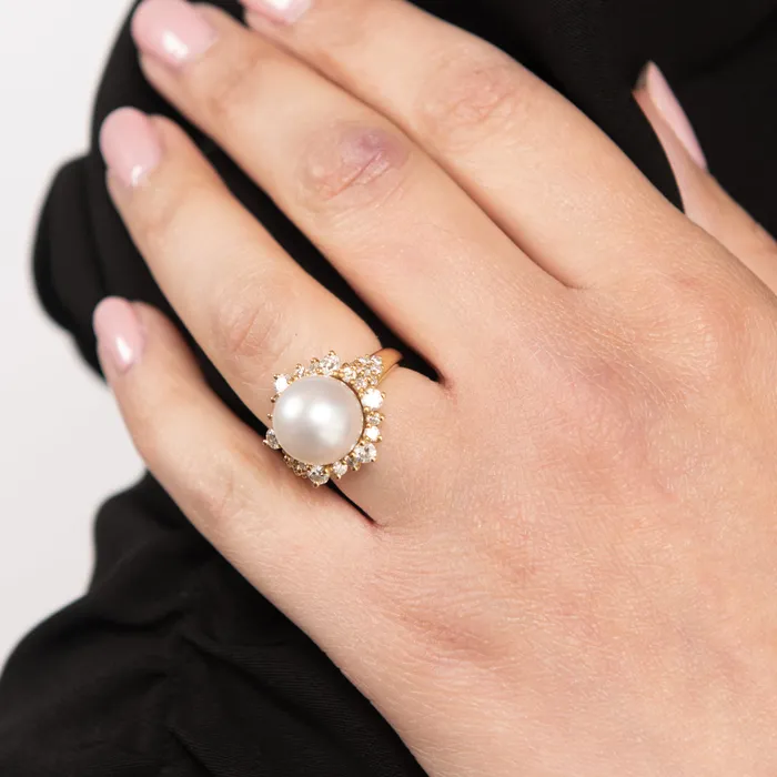 STORE 5a Rings PreOwned Akoya Pearl and Diamond Ring