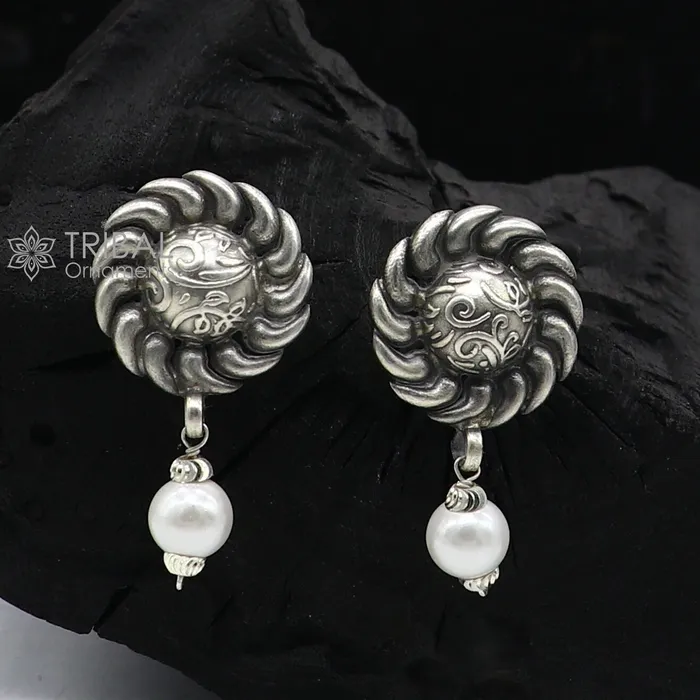 Trendy stylish Round flower design Pearl earing handmade 925 sterling silver stud earrings tribal ethnic jewelry s1292 TRIBAL ORNAMENTS Earrings Trendy stylish Round flower design Pearl earing handmade 925 sterling silver stud earrings tribal ethnic jewelry s1292 TRIBAL ORNAMENTS Earrings