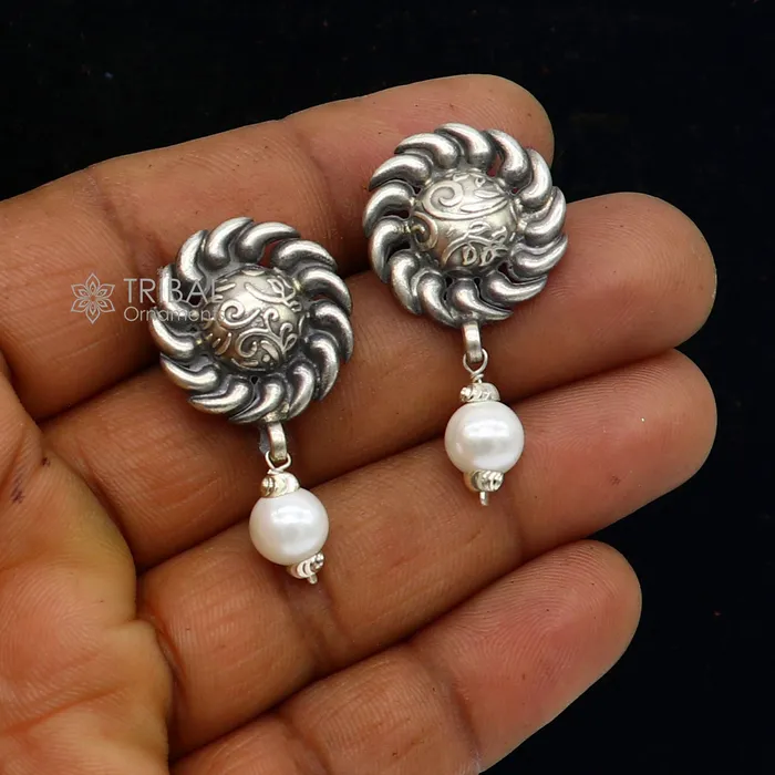 Trendy stylish Round flower design Pearl earing handmade 925 sterling silver stud earrings tribal ethnic jewelry s1292 TRIBAL ORNAMENTS Earrings Trendy stylish Round flower design Pearl earing handmade 925 sterling silver stud earrings tribal ethnic jewelry s1292 TRIBAL ORNAMENTS Earrings