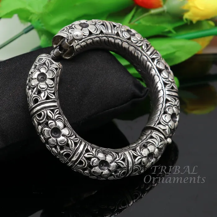 TRIBAL ORNAMENTS Bracelets 925 sterling silver handmade fabulous flower work vintage design bangle bracelet excellent traditional style wedding jewelry nba156 TRIBAL ORNAMENTS Bracelets 925 sterling silver handmade fabulous flower work vintage design bangle bracelet excellent traditional style wedding jewelry nba156