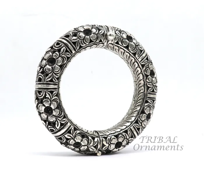 TRIBAL ORNAMENTS Bracelets 925 sterling silver handmade fabulous flower work vintage design bangle bracelet excellent traditional style wedding jewelry nba156