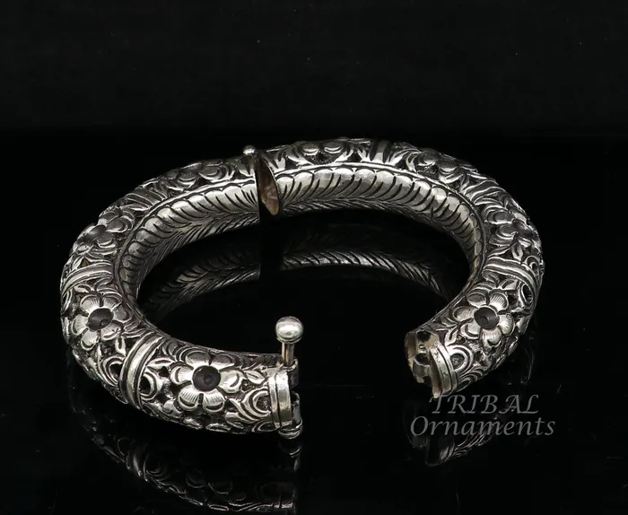 TRIBAL ORNAMENTS Bracelets 925 sterling silver handmade fabulous flower work vintage design bangle bracelet excellent traditional style wedding jewelry nba156