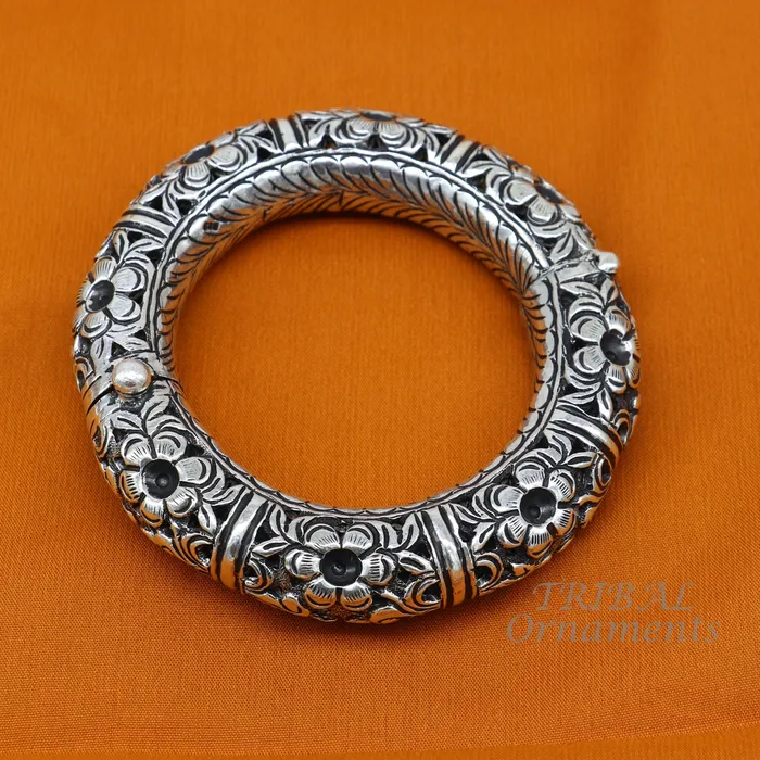 TRIBAL ORNAMENTS Bracelets 925 sterling silver handmade fabulous flower work vintage design bangle bracelet excellent traditional style wedding jewelry nba156