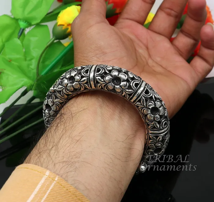 TRIBAL ORNAMENTS Bracelets 925 sterling silver handmade fabulous flower work vintage design bangle bracelet excellent traditional style wedding jewelry nba156