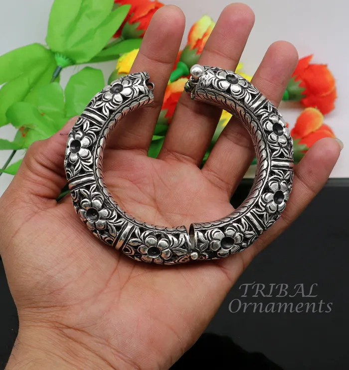 TRIBAL ORNAMENTS Bracelets 925 sterling silver handmade fabulous flower work vintage design bangle bracelet excellent traditional style wedding jewelry nba156
