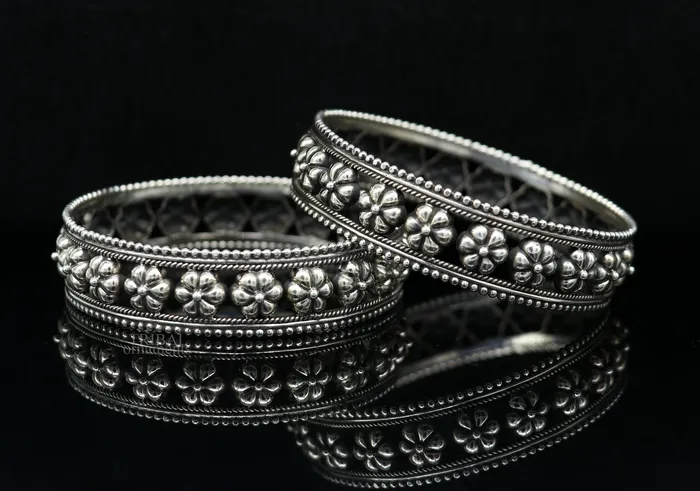 TRIBAL ORNAMENTS Bracelets 925 sterling silver handmade Gorgeous Vintage floral design bangle bracelet tribal ethnic jewelry best bride gifting jewelry nba311