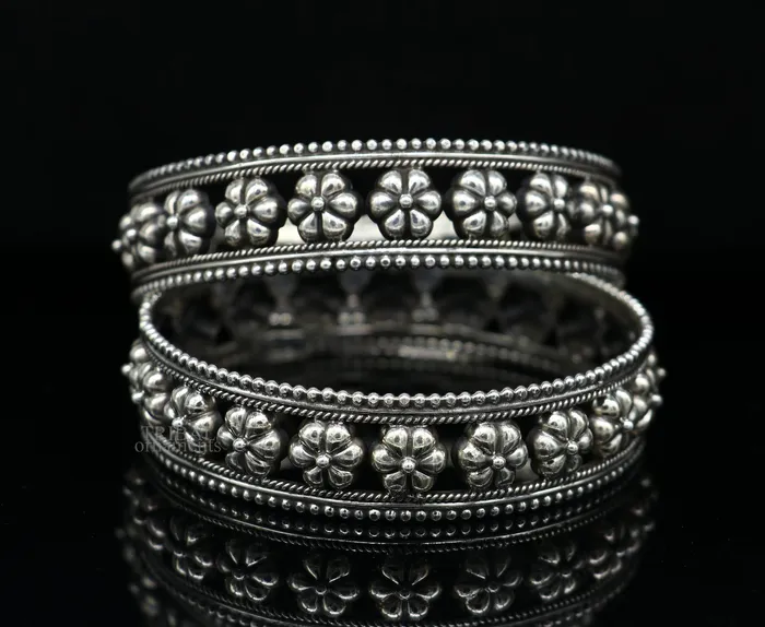 TRIBAL ORNAMENTS Bracelets 925 sterling silver handmade Gorgeous Vintage floral design bangle bracelet tribal ethnic jewelry best bride gifting jewelry nba311