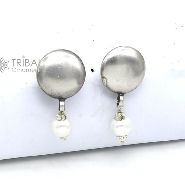 TRIBAL ORNAMENTS Earrings 925 sterling silver plain style handmade round design fabulous Stud earrings tribal jewelry from Rajasthan india s1295 TRIBAL ORNAMENTS Earrings 925 sterling silver plain style handmade round design fabulous Stud earrings tribal jewelry from Rajasthan india s1295