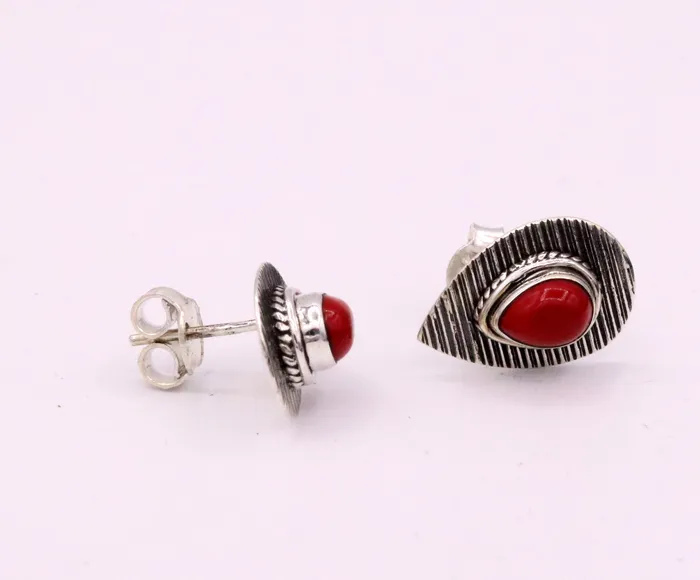 TRIBAL ORNAMENTS Earrings sapphire red color stone handmade 925 sterling silver stud vintage earrings s238