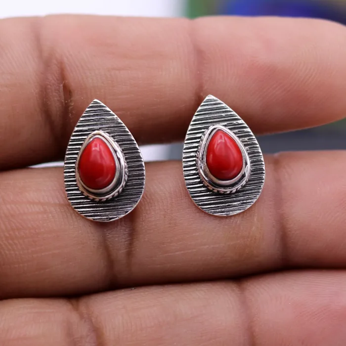 TRIBAL ORNAMENTS Earrings sapphire red color stone handmade 925 sterling silver stud vintage earrings s238