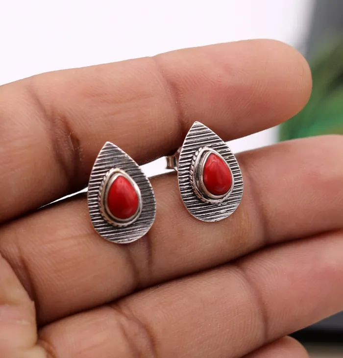 TRIBAL ORNAMENTS Earrings sapphire red color stone handmade 925 sterling silver stud vintage earrings s238