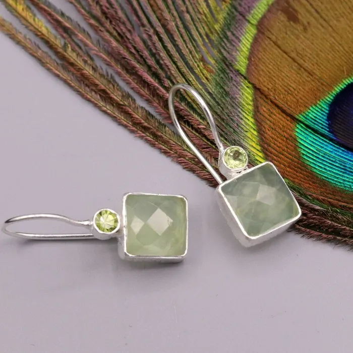 TRIBAL ORNAMENTS Earrings Traditional style stone 925 sterling silver quartz gifting hoop earring s322