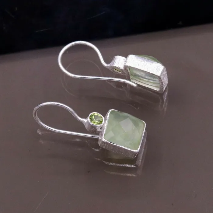 TRIBAL ORNAMENTS Earrings Traditional style stone 925 sterling silver quartz gifting hoop earring s322