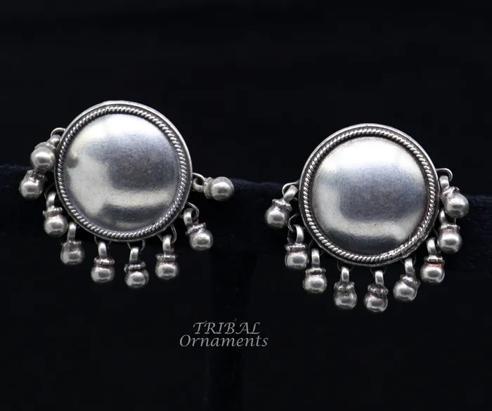 TRIBAL ORNAMENTS Earrings Vintage design 925 sterling silver plain style handmade round design fabulous Stud earrings tribal jewelry from Rajasthan india s1048 TRIBAL ORNAMENTS Earrings Vintage design 925 sterling silver plain style handmade round design fabulous Stud earrings tribal jewelry from Rajasthan india s1048