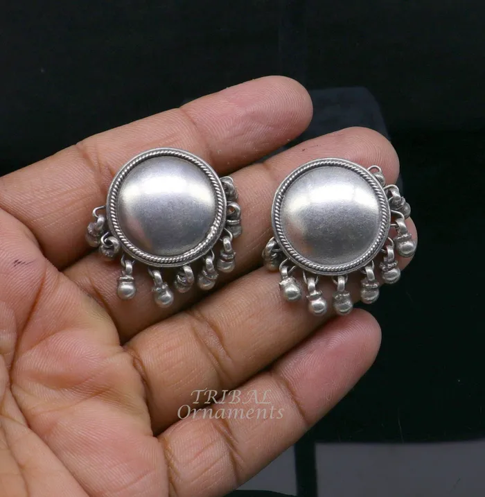 TRIBAL ORNAMENTS Earrings Vintage design 925 sterling silver plain style handmade round design fabulous Stud earrings tribal jewelry from Rajasthan india s1048 TRIBAL ORNAMENTS Earrings Vintage design 925 sterling silver plain style handmade round design fabulous Stud earrings tribal jewelry from Rajasthan india s1048