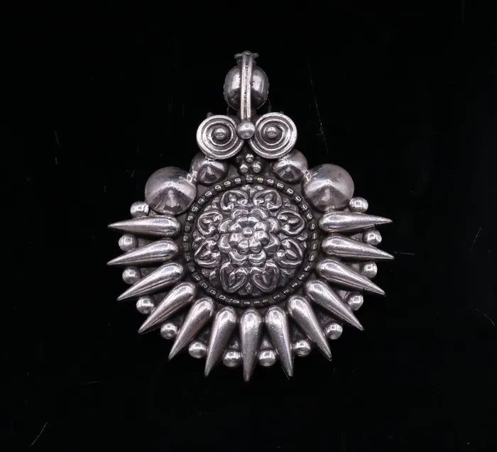 TRIBAL ORNAMENTS Necklaces 925 sterling silver handmade pendant excellent vintage design oxidized pendant necklace ethnic belly dance Bohemian tribal jewelry nsp339 TRIBAL ORNAMENTS Necklaces 925 sterling silver handmade pendant excellent vintage design oxidized pendant necklace ethnic belly dance Bohemian tribal jewelry nsp339