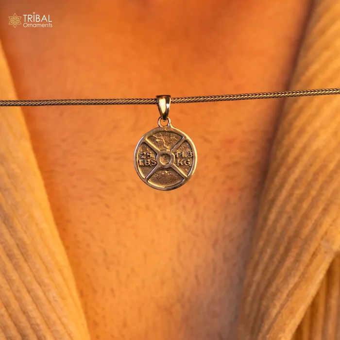 TRIBAL ORNAMENTS Necklaces Amazing 925 sterling silver handmade barbel weight plate design pendant high quality silver small pendant for gym boy girls nsp671 TRIBAL ORNAMENTS Necklaces Amazing 925 sterling silver handmade barbel weight plate design pendant high quality silver small pendant for gym boy girls nsp671