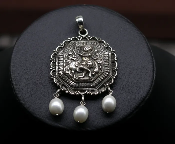 TRIBAL ORNAMENTS Necklaces Vintage trendy 925 sterling silver handmade Krishna with cow pendant amazing stylish unisex pendant locket personalized jewelry ssp579