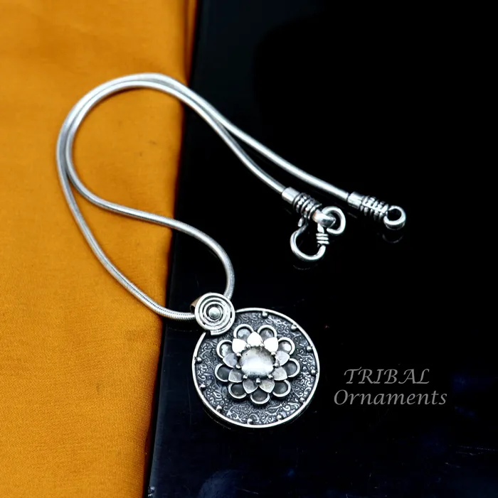 TRIBAL ORNAMENTS Rings Amazing round floral 925 sterling silver amazing flower design unisex pendant ethnic tribal stylish jewelry from india nsp484 TRIBAL ORNAMENTS Rings Amazing round floral 925 sterling silver amazing flower design unisex pendant ethnic tribal stylish jewelry from india nsp484