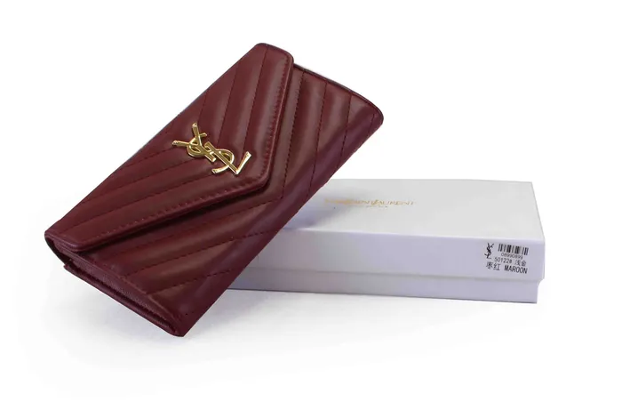 Women Stylish Wallet 3200W Walkeaze Earrings